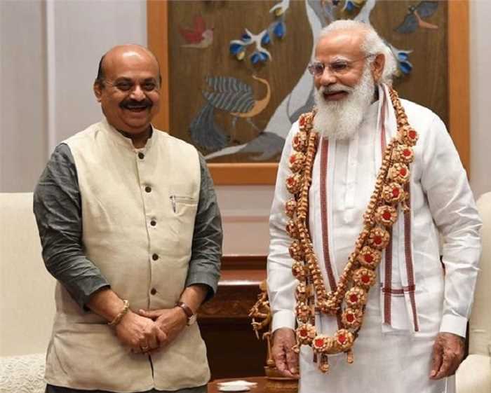 पीएम मोदी ने राज्यसभा सीटों पर जीत सुनिश्चित करने के लिए कर्नाटक के मुख्यमंत्री की सराहना की पीएम मोदी ने राज्यसभा सीटों पर जीत सुनिश्चित करने के लिए कर्नाटक के मुख्यमंत्री की सराहना की